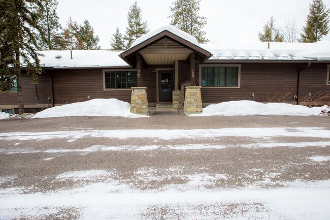 Building Photo - 1 bedroom, 1 bath condo on Whitefish Lake