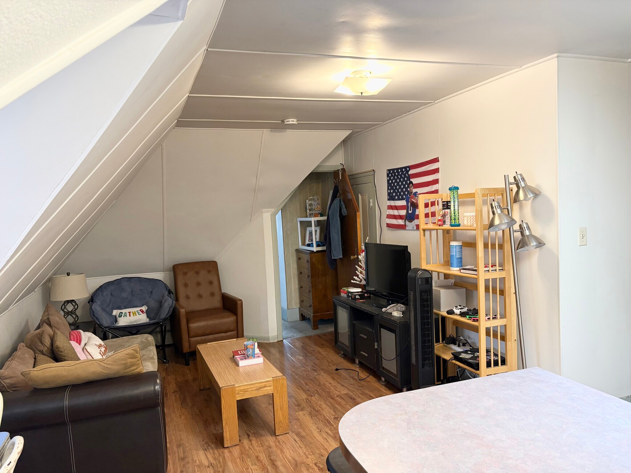 Building Photo - 127 College Ave