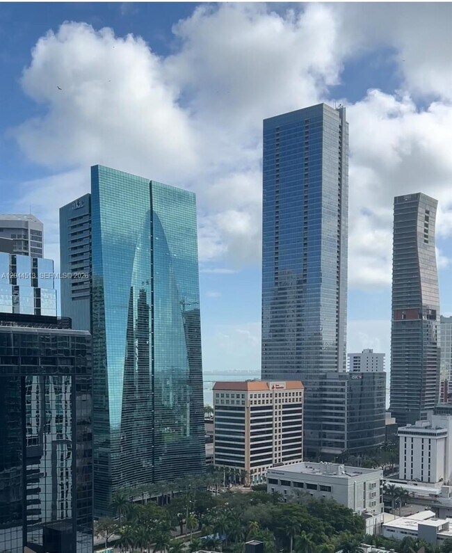 Building Photo - 1100 S Miami Ave