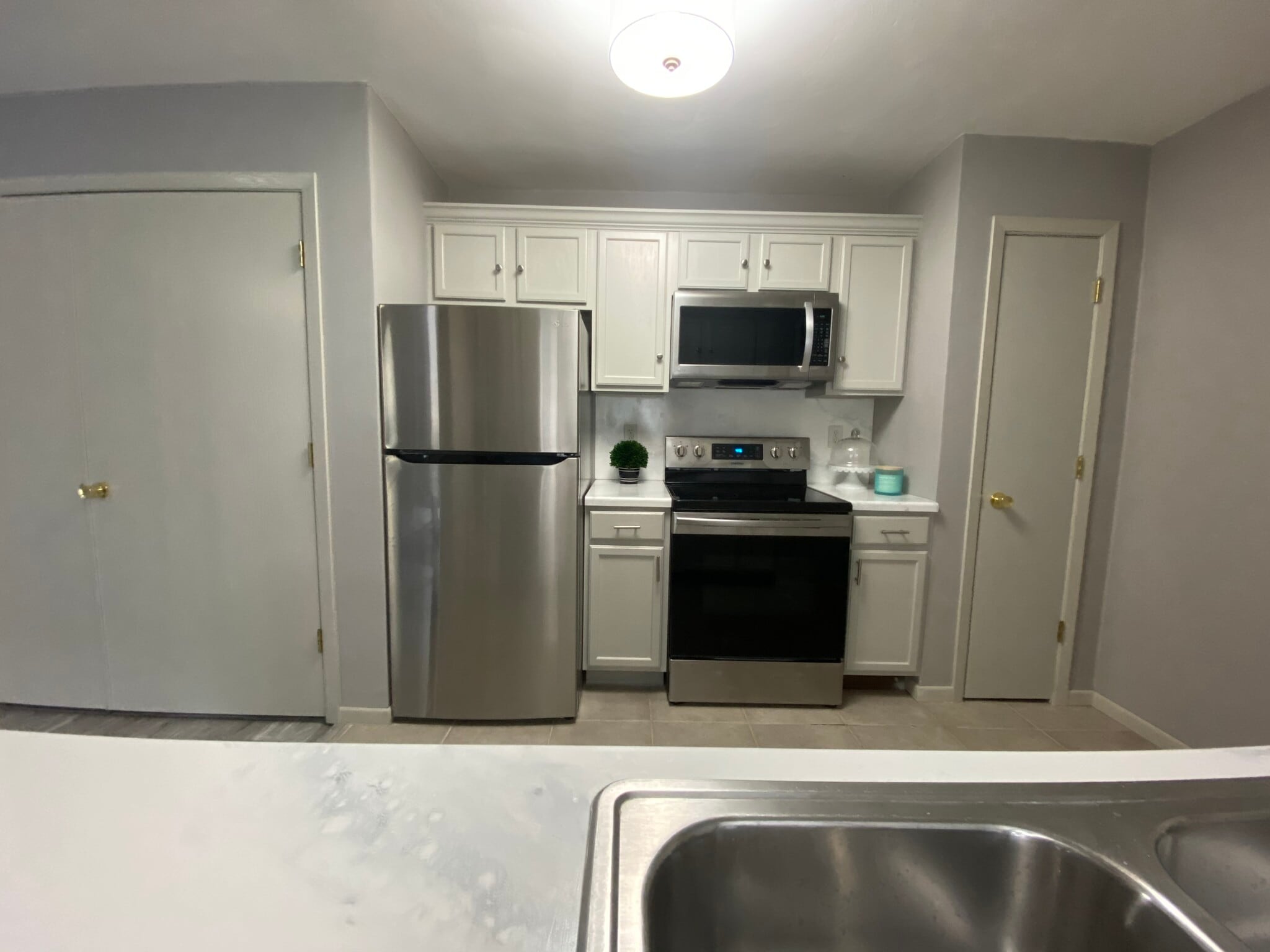 Building Photo - 1050 Minns Dr