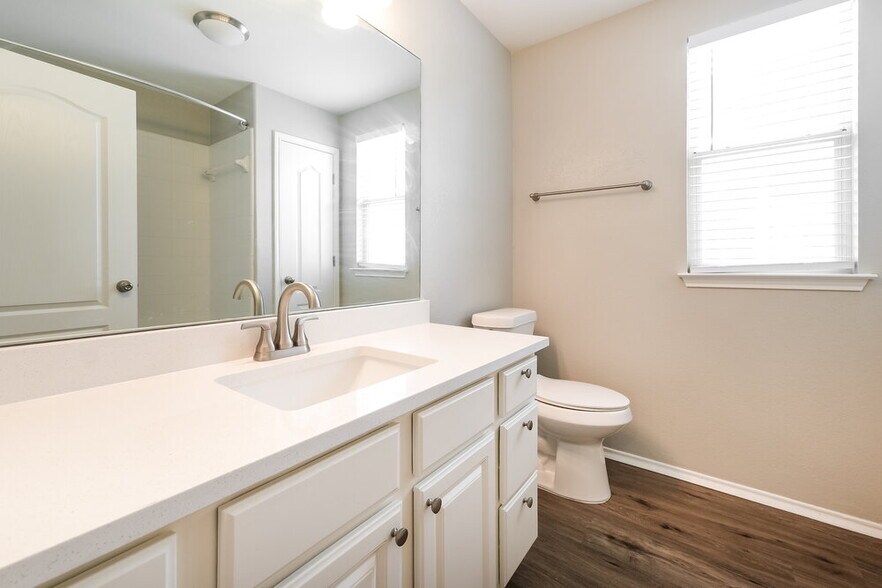 Building Photo - 507 McGarity