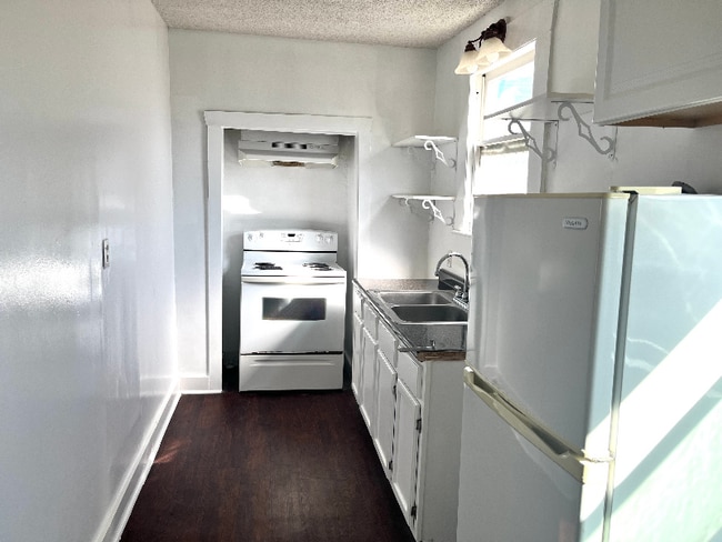 Building Photo - 1015 N 8th St