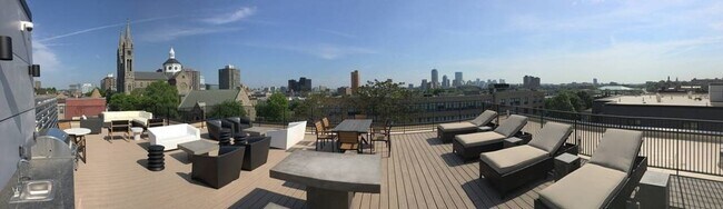 Building Photo - 1476 Tremont St