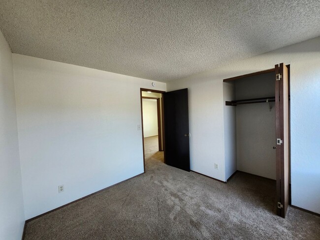 Building Photo - 1709 S Rainier Pl