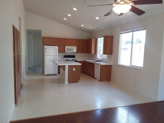 Building Photo - Three Bed, Two Bath Home in Sparks....