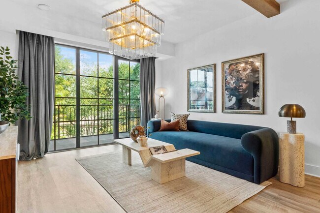 Primary Photo - 346 Peters St SW