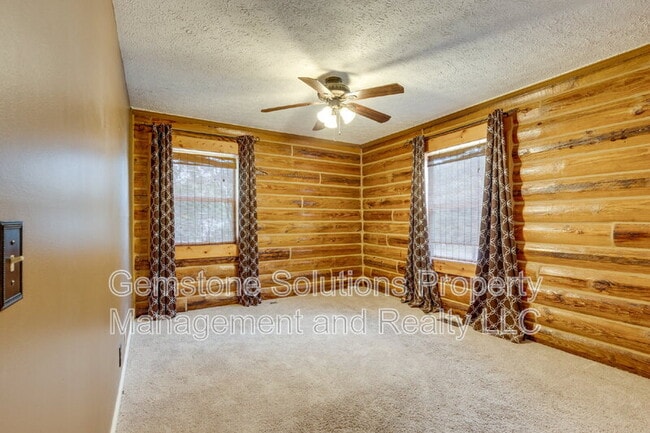 Building Photo - 6738 Quiet Ln