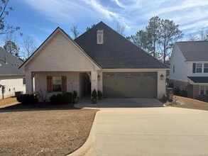 Building Photo - On AU Club Golf Course