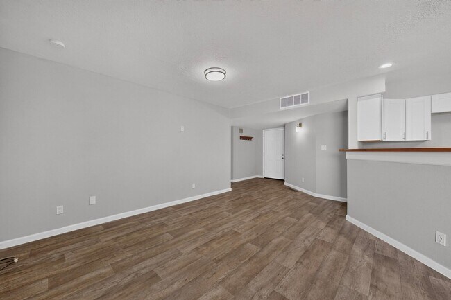 Building Photo - 5821 Stratford Ave NW