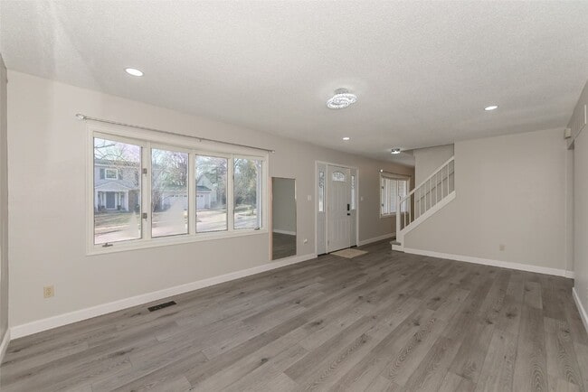 Building Photo - 2285 Hill House Rd