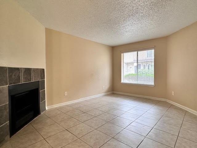Building Photo - 3808 Landmark Dr
