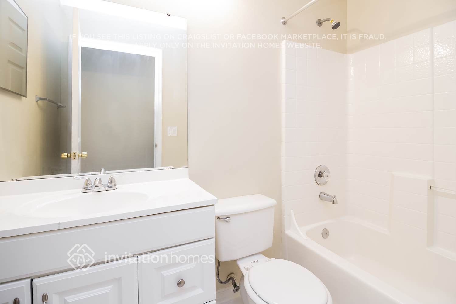 Building Photo - 839 Delfino Pl