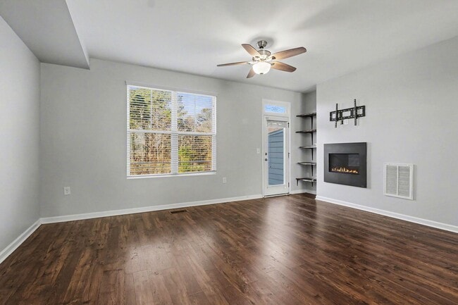 Building Photo - Spacious 4BR Holly Springs | Modern Layout | Prime Location Near Downtown & 540