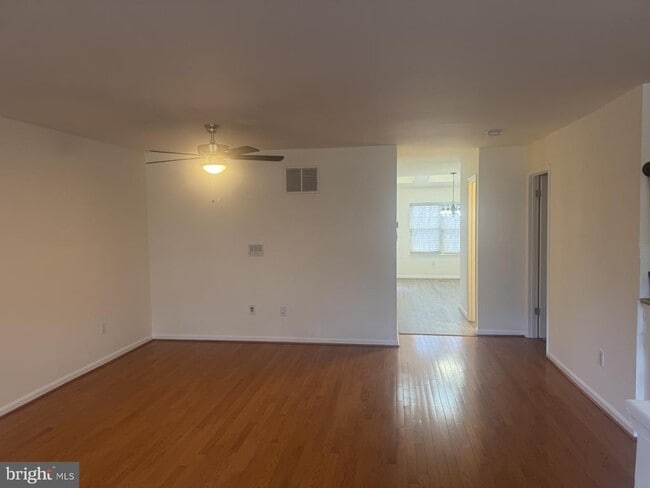 Building Photo - 90 English Run Cir