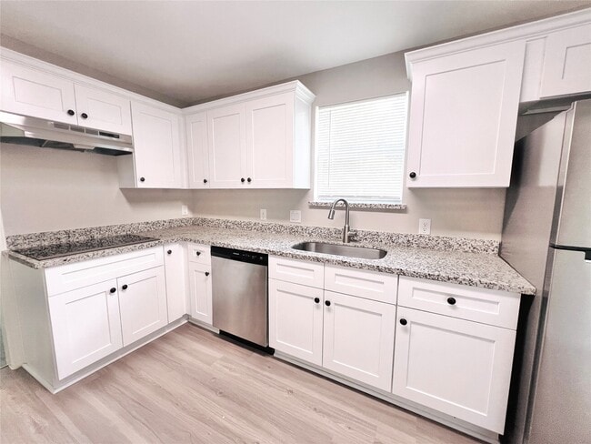 Building Photo - 2220 Avenue L