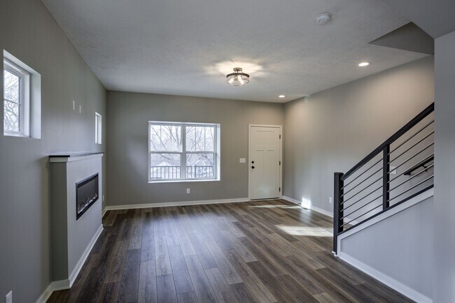Building Photo - 409B Park Avenue