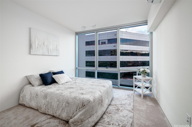 Building Photo - 1391 Kapiolani Blvd