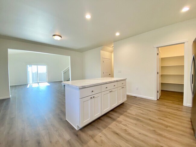 Building Photo - Beautiful, Newly-Built Home with Office
