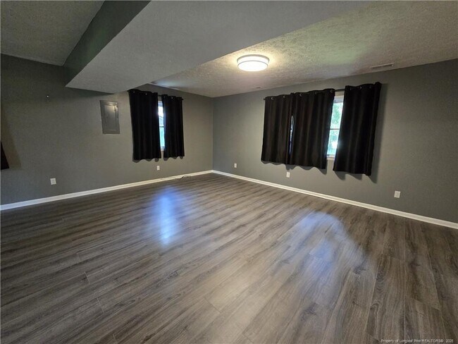 Building Photo - 1618 Hickoryridge Ct