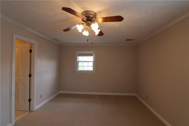Building Photo - 3209 Henderson Walk