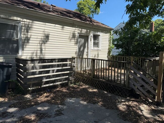 Building Photo - East Nashville / Inglewood 3 Bedroom / 1 B...