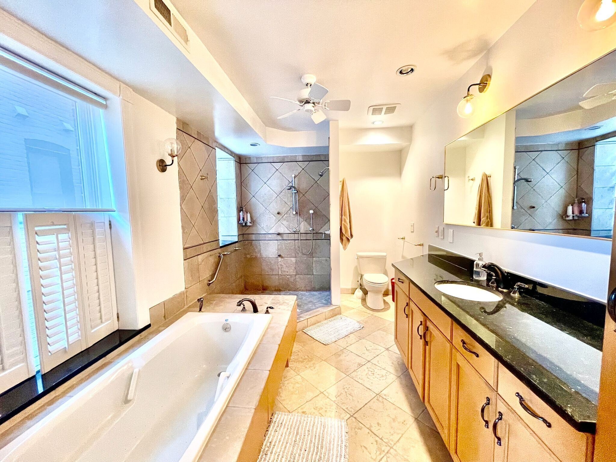 Building Photo - 84 V St NW