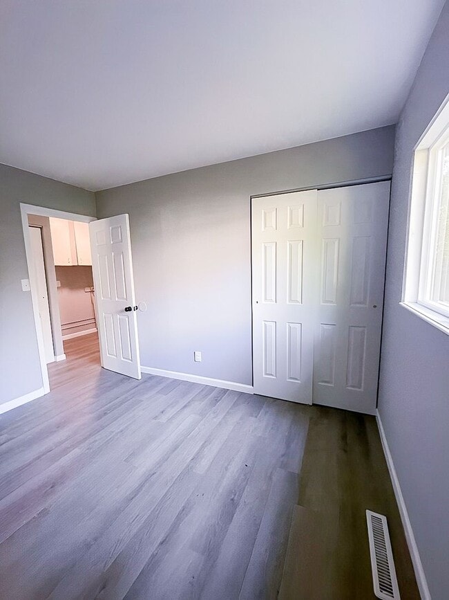 Building Photo - Charming 3-Bedroom Single-Family with New Kitchen, Large Yard & Off-Street Parking!