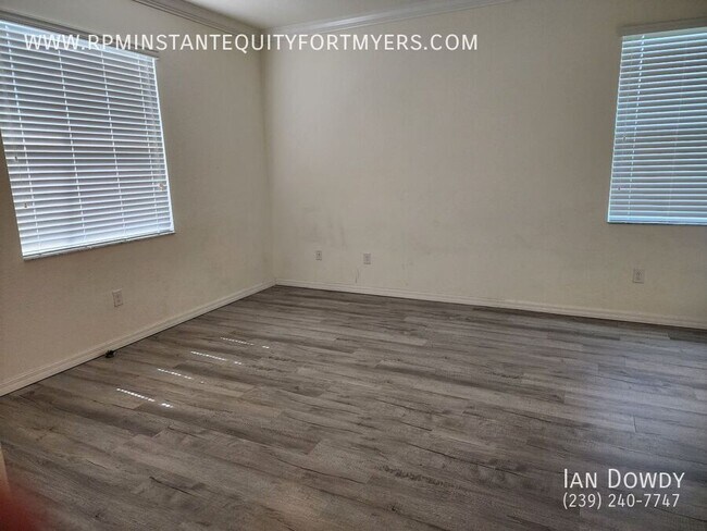 Building Photo - 15575 Pascolo Ln