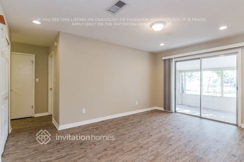 Building Photo - 4967 Magnolia Ave