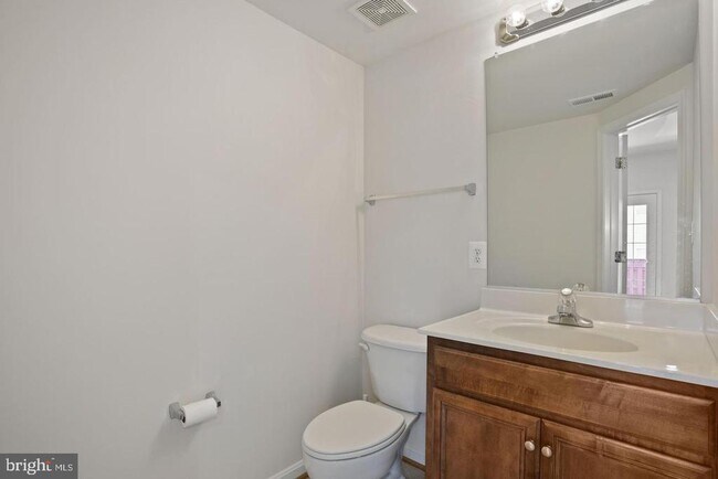 Building Photo - 22052 Dilworth Square