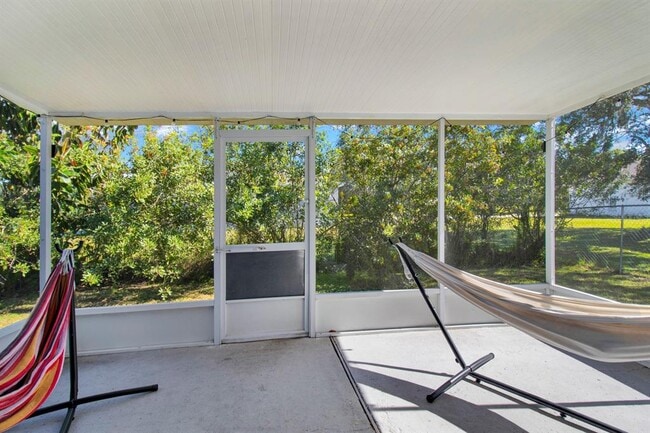 Building Photo - 905 Gascony Ct