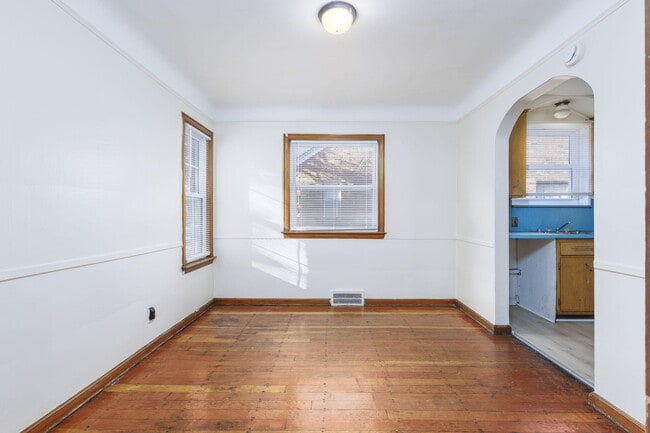 Building Photo - 10929 Worden St