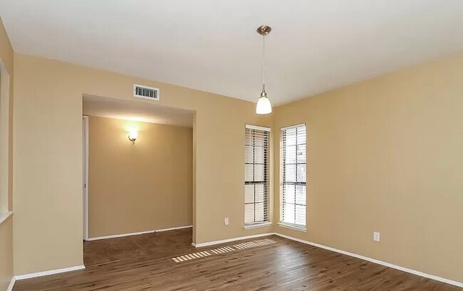 Building Photo - 2308 Escalante Ave