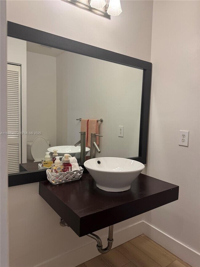 Building Photo - 10233 NW 52nd Ln