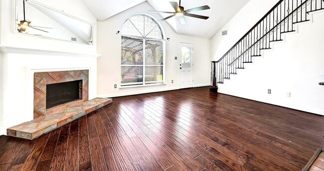 Building Photo - 827 Citation Dr