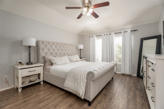 Building Photo - 3210 Mystic Port Ln