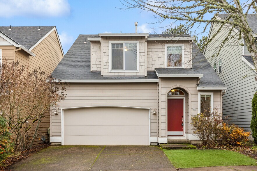 Building Photo - 325 NW 209th Ave