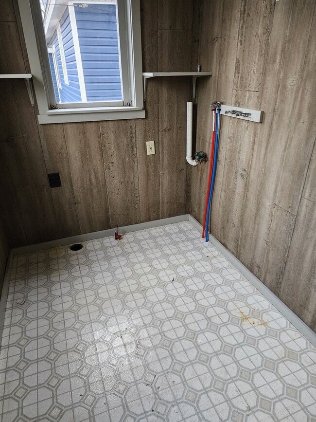 Building Photo - 1316-1318 North Street