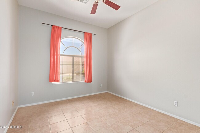 Building Photo - 13508 W Alvarado Dr