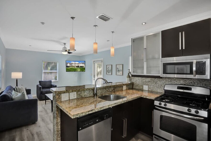 Building Photo - 37 Hendricks Isle