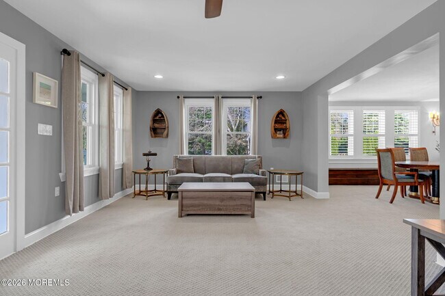 Building Photo - 115 Grassmere Avenue