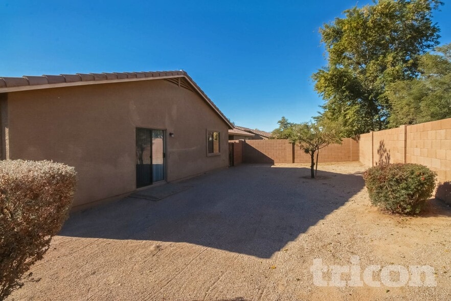 Building Photo - 10410 W Pioneer St