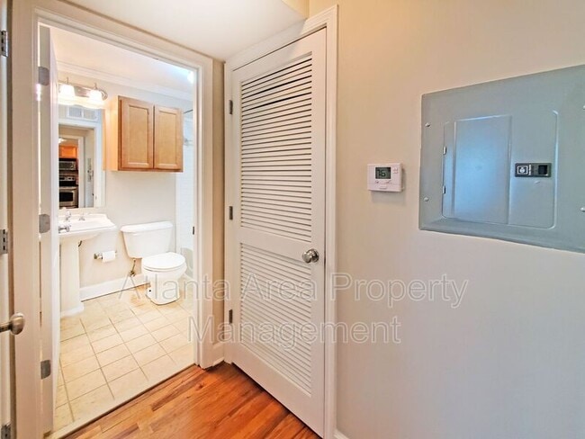 Building Photo - 48 Peachtree Ave NE