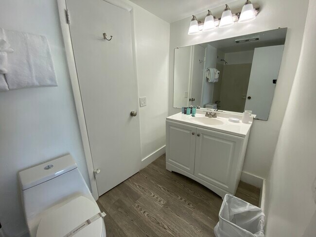 Building Photo - 601 N Rio Vista Blvd