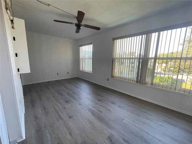 Building Photo - 2359 Finlandia Ln