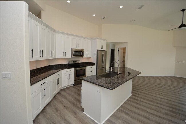 Building Photo - 18 Wellwater Dr