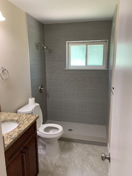 Building Photo - 3804 SW 22nd St