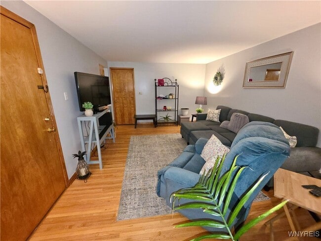 Building Photo - 47 Tussing Ln