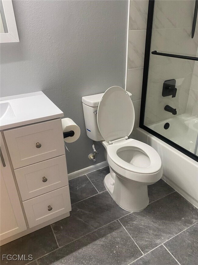 Building Photo - 5713 Foxlake Dr