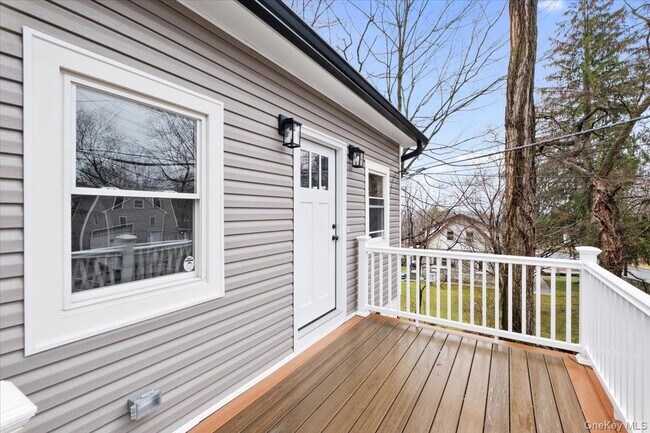 Building Photo - 66 Secor Rd